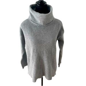 Gray Ribbed knitted turtleneck